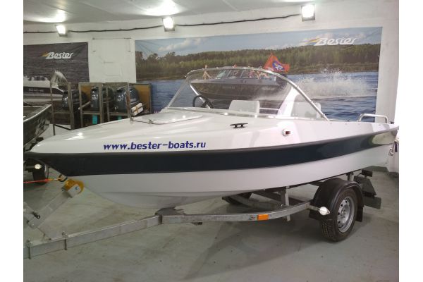 Стеклопластиковая моторная лодка Бестер-400